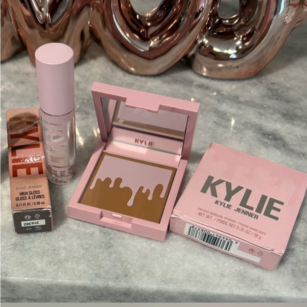 Kylie Cosmetics Bundle $42